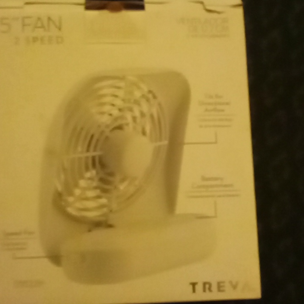 Five fan to speed battery operated table fan